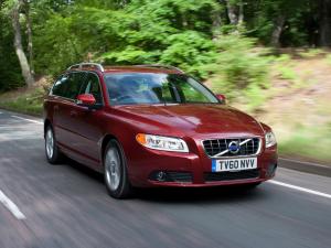 Volvo V70 D5 2010 года